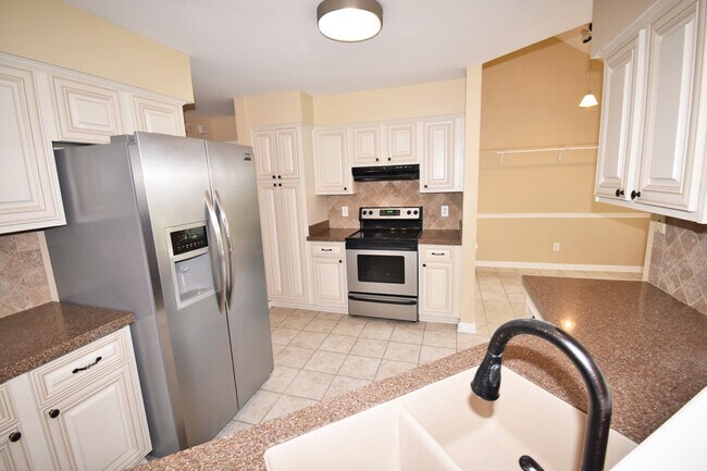 Photo - Amazing 4BR/2BA with 4 stall barn on 5 acr...