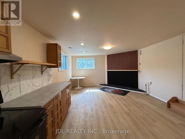 Photo - 21 Squires Ave