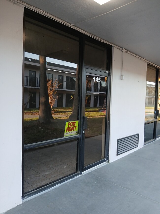 Building Photo - 8421 S Orange Blossom Trl Unit 1 45