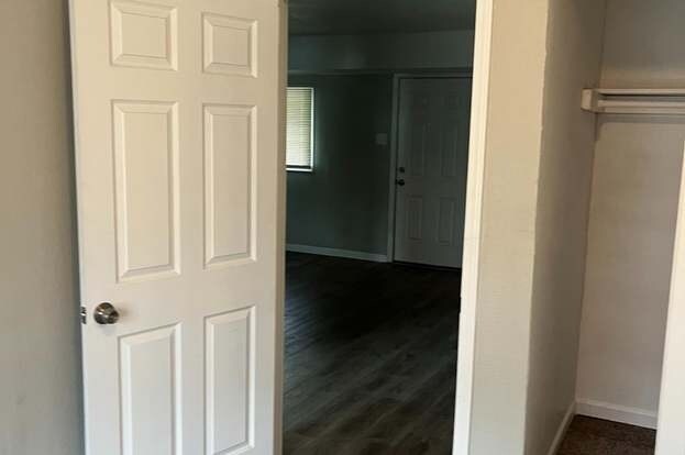 Photo - 332 Banff Cir