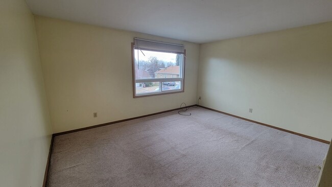 903/905 E. Hoffman Ave