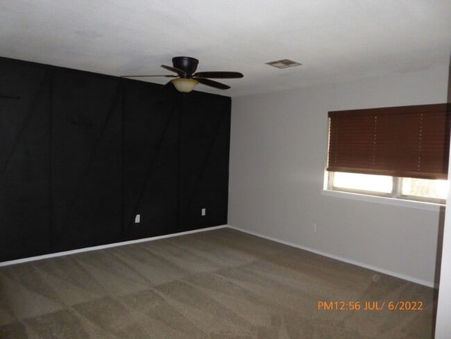 Photo - 2315 NE Village Dr