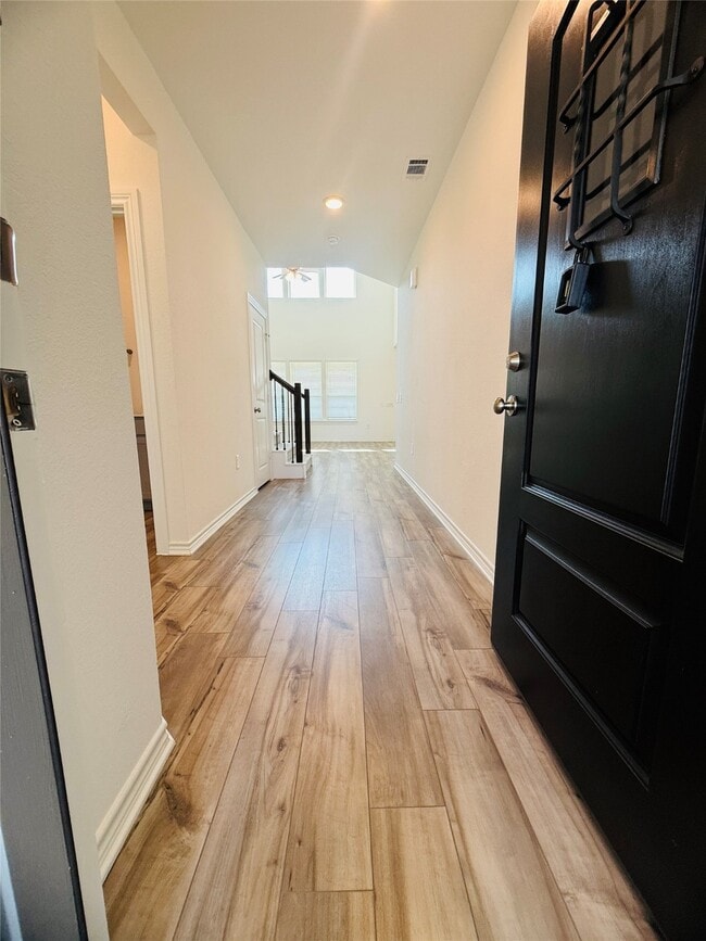 Photo - 15826 Dove Holw Dr
