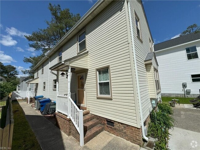 Building Photo - 109 N Budding Ave Rental