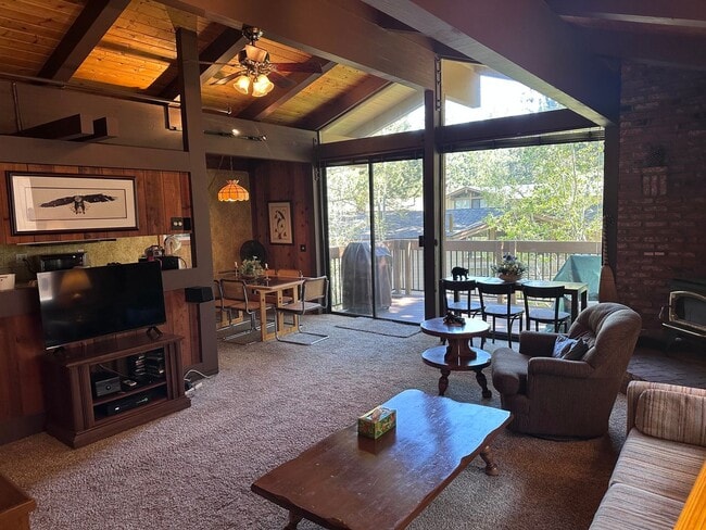 Photo - 3252 Chateau Rd