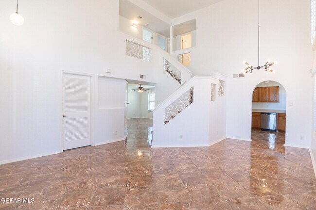 Photo - 1497 Dunlin Pl