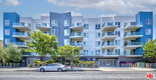 Building Photo - 105 S Mariposa Ave Unit 207 Rental
