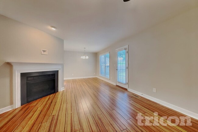 180 Coghill Dr
