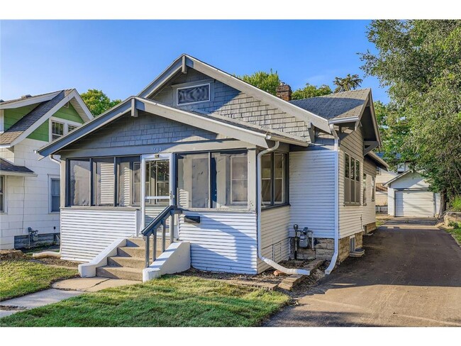 Photo - 1683 Minnehaha Ave E
