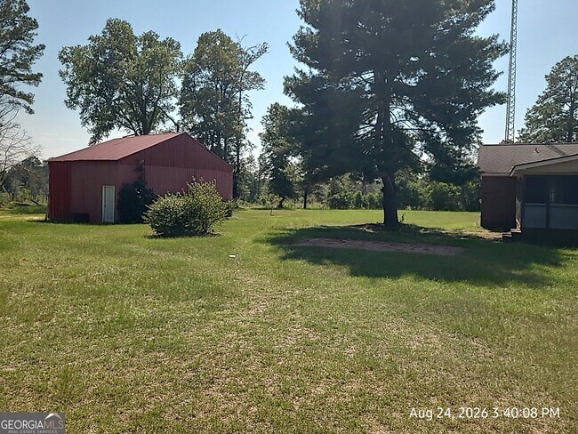 563 Pinehill Rd