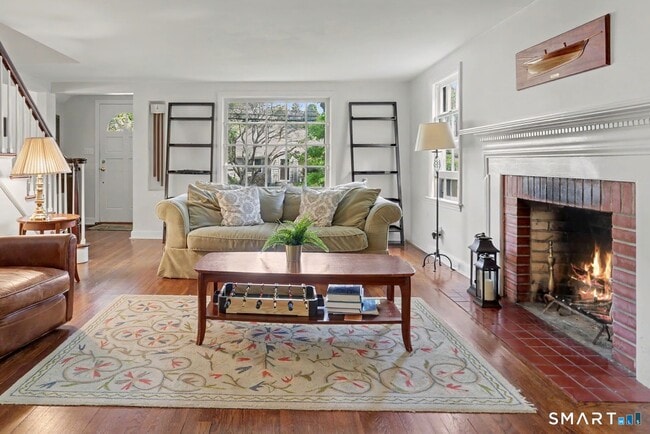 Photo - 40 Oakwood Dr