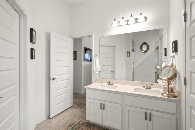 Photo - 128 Riverhill Dr