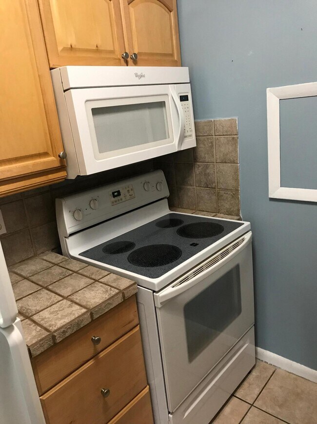 Photo - 1830 Abbey Rd Unit 105