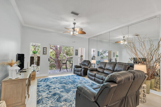 Photo - 5 Laguna St Unit 304