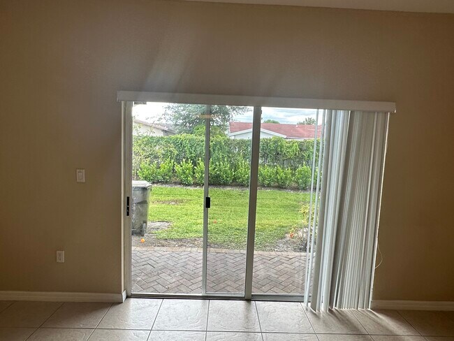 Photo - 3530 NW 29th Ct