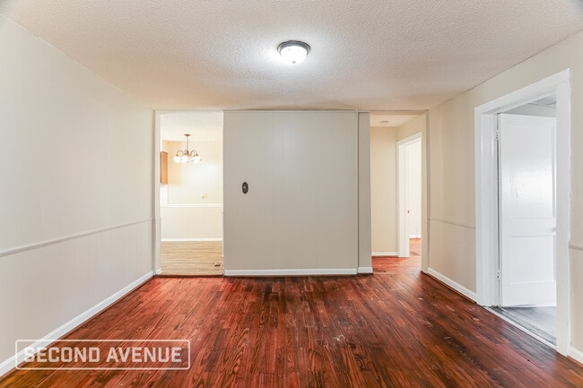 Photo - 208 Kentwood Ave