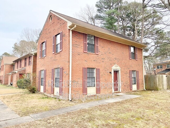 Building Photo - 393 Jury Ln