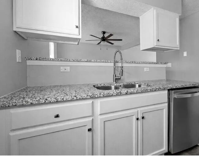 Photo - Excellent condition! 3 bedroom house in SE Raleigh