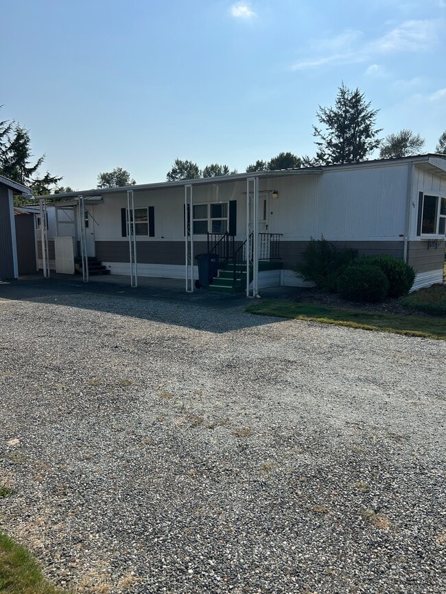 Photo - 18724 Fishermans Loop