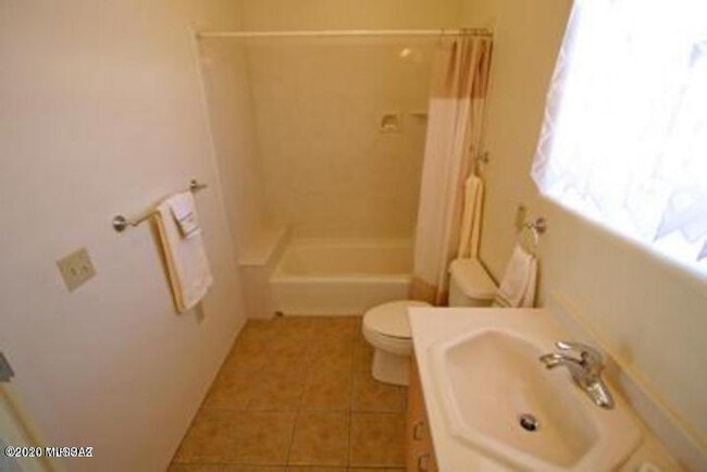Photo - 3314 N Fremont Ave