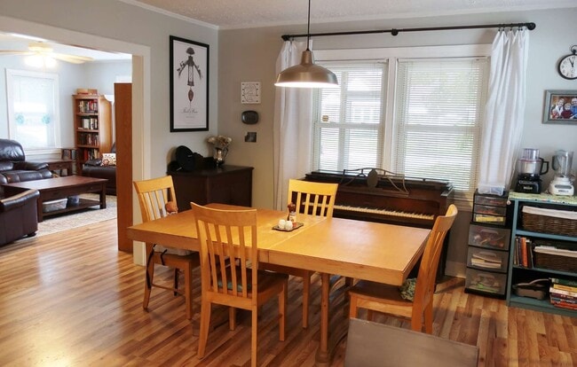 Photo - 2102 E 37th St