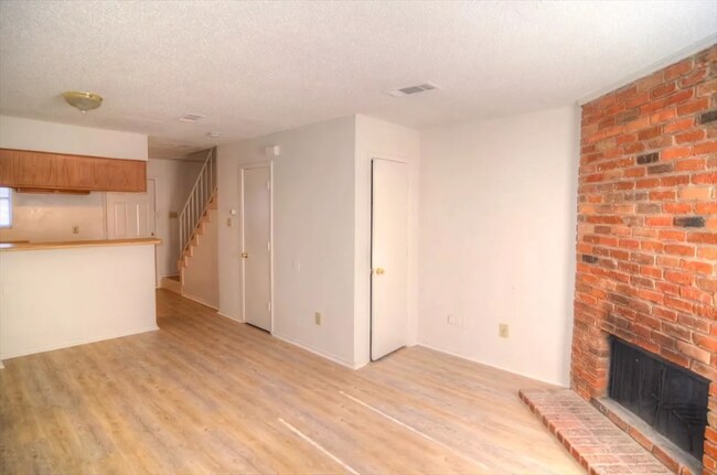 Photo - 9423 Olde Towne Row