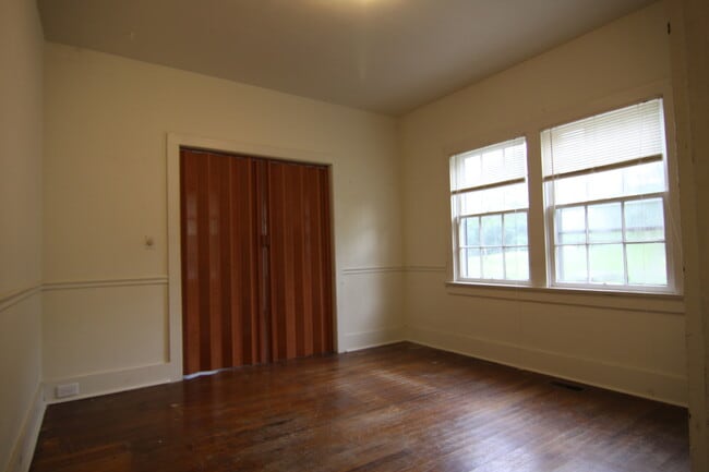 Photo - 2 Bedroom Home For Rent 1 Block From APSU!
