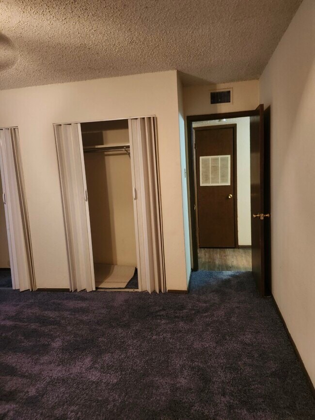 Photo - 3030 Congress Blvd Unit Concord Condominium Assoc