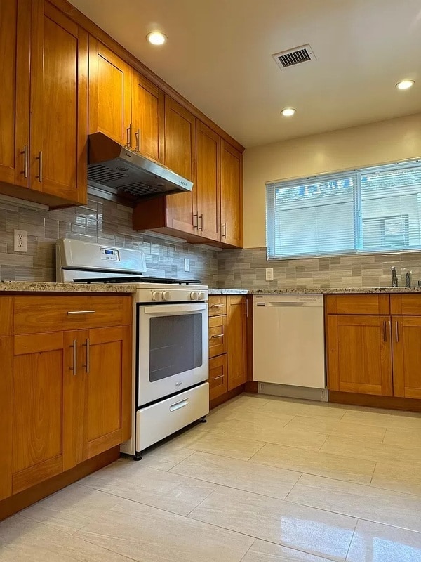 Photo - 214 Waverley St Unit Apt 5