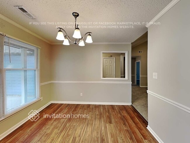 Photo - 635 Tryon Pl