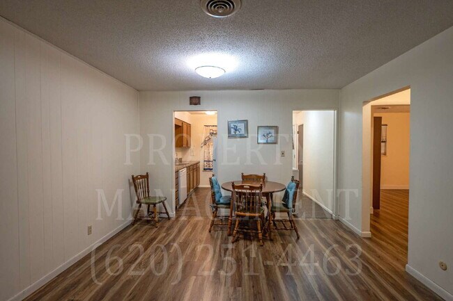 Photo - Charming 2-Bedroom Oasis in the Heart of Coffeyville Unit Apartment E