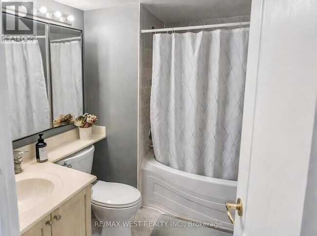 Photo - 1150 Parkwest Pl Unit 702