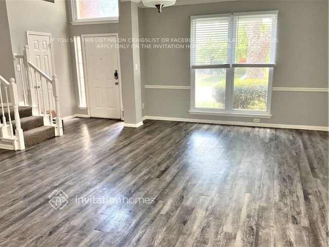 Photo - 1204 Taylor Ln