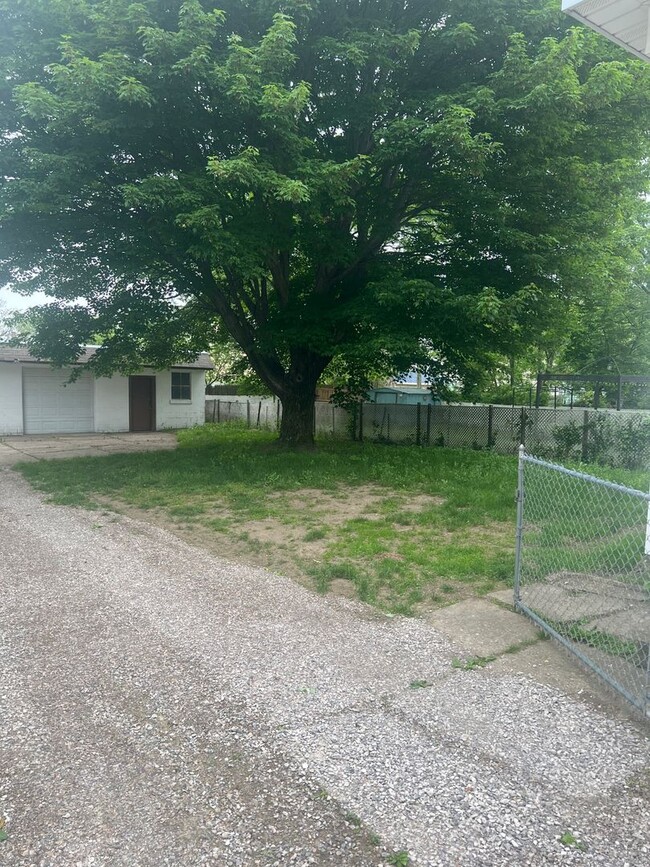 Photo - 1146 E 26th St Unit #2