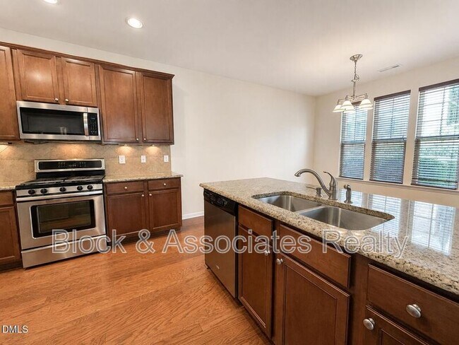 Photo - 1429 Kirkwood Hill Way