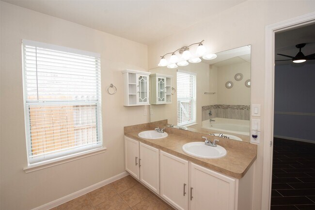 Photo - 2753 Foster Hill Dr