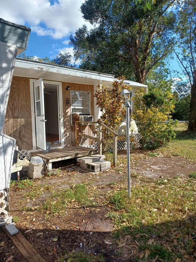 Building Photo - 8305 McDaniel Dr Unit 8305 McDaniel Dr  B