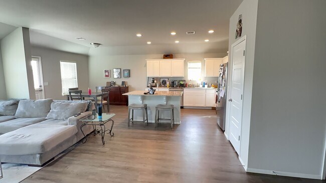 Photo - Welcome to your beautiful 4 bedroom, 2 bath home located in Bixby!
