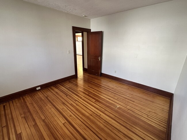 Photo - 257 Clover St Unit 2nd Floor