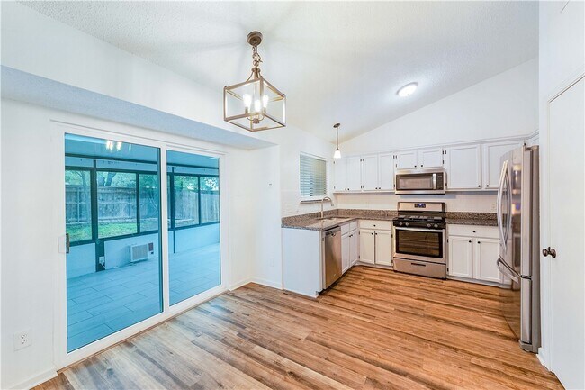 Photo - 2014 Balsam Way