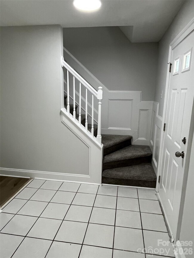 Photo - 5637 Hedgecrest Pl