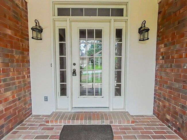 Photo - Lovely three bedroom home in Jones Creek!