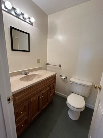 Photo - 23 Grove 2L Grv Unit 2L