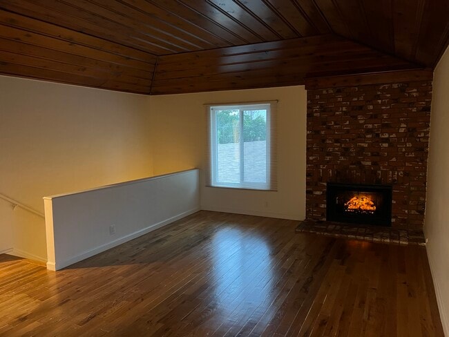 Photo - 5535 Radford Ave Unidad 5535