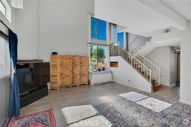 Building Photo - 6323 Reseda Blvd Rental