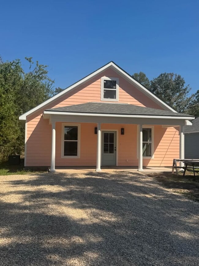 Building Photo - 270 N 3rd St