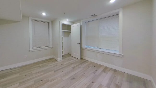 56 Linden St