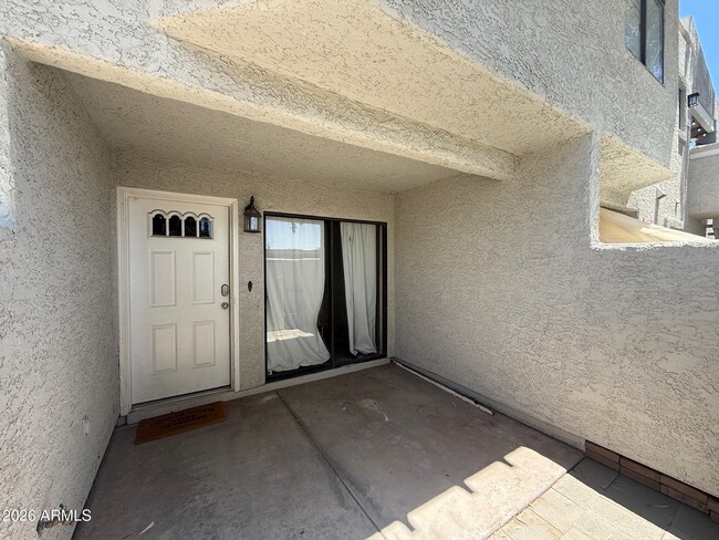 Photo - 850 S River Dr