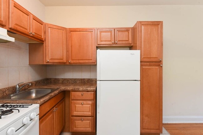 Photo - 2737 N Spaulding Ave Unidad 122