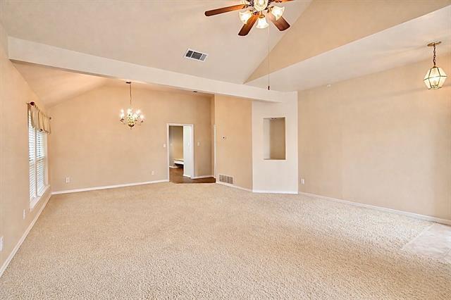 Photo - 703 Glenwood Ct